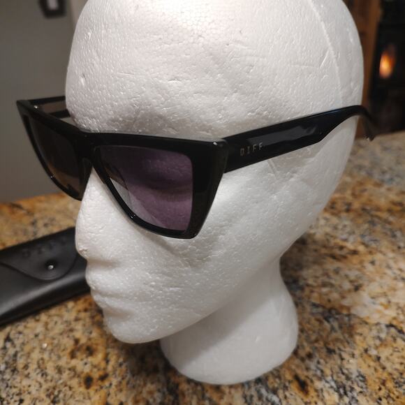 Diff Sunglasses Let's Make A Difference Cateye Retro Style - Picture 2 of 14